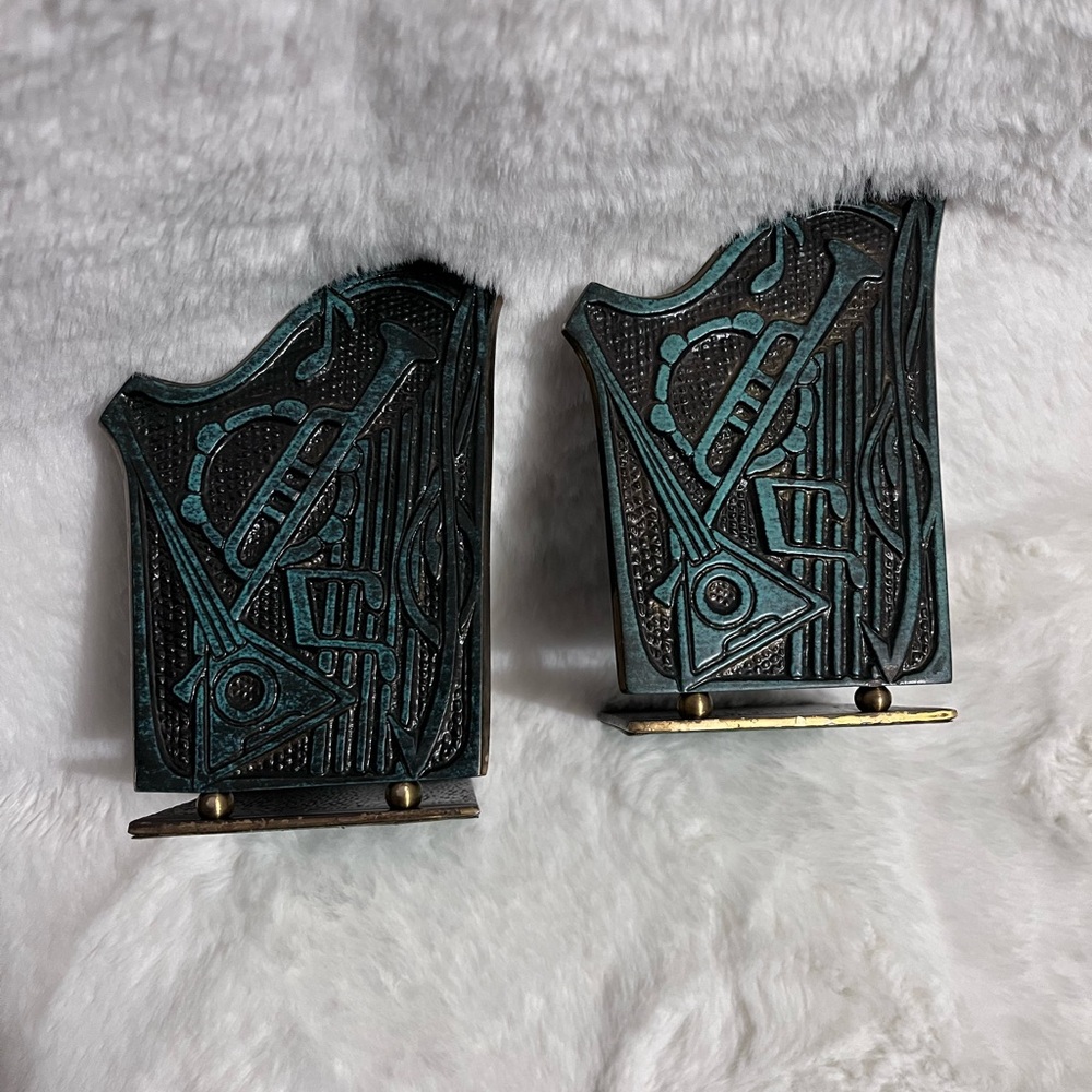 Vintage 1950 Music Bookends,
Instrument Bookends, metal musical